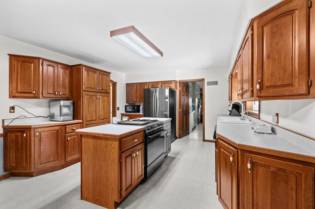 991 Uhler Road, Marion, OH 43302