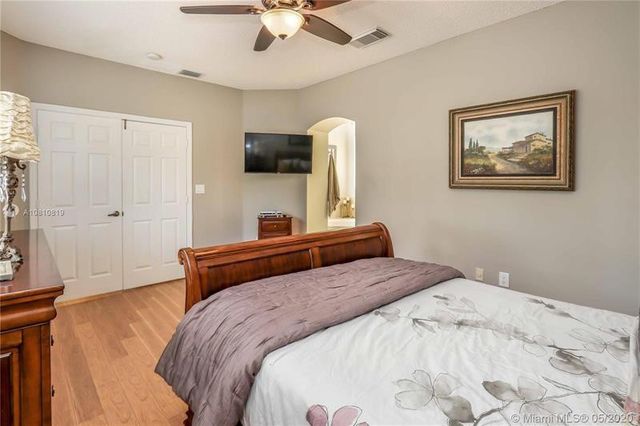 1115 Linden Street, Hollywood, FL 33019