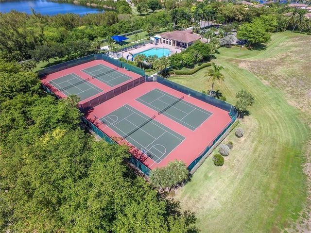 1115 Linden Street, Hollywood, FL 33019