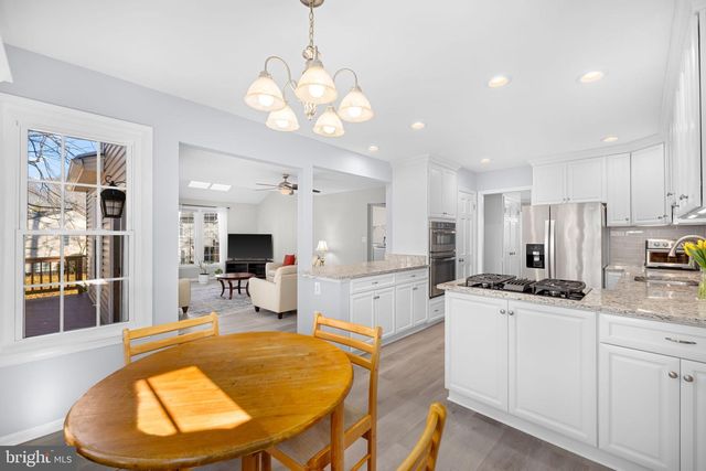 9451 LAPSTRAKE LN, Burke, VA 22015