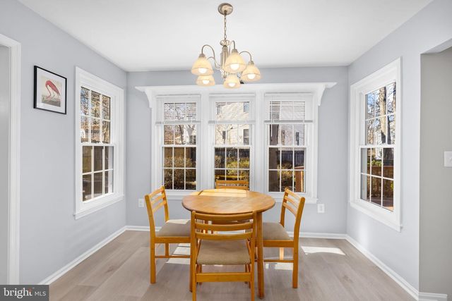 9451 LAPSTRAKE LN, Burke, VA 22015