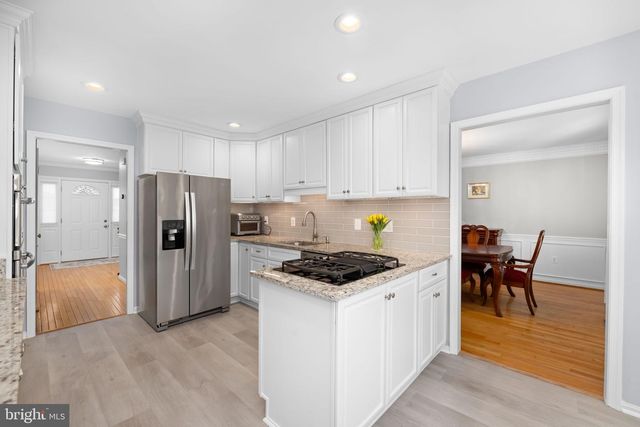 9451 LAPSTRAKE LN, Burke, VA 22015