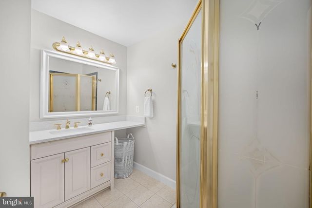 9451 LAPSTRAKE LN, Burke, VA 22015