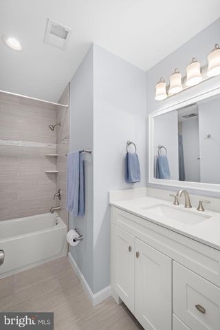 9451 LAPSTRAKE LN, Burke, VA 22015