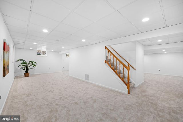 9451 LAPSTRAKE LN, Burke, VA 22015