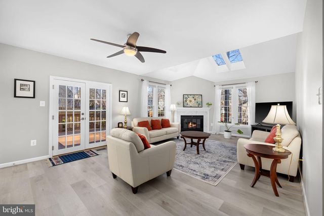 9451 LAPSTRAKE LN, Burke, VA 22015