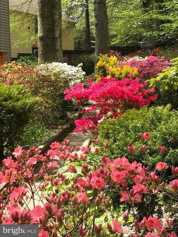 9451 LAPSTRAKE LN, Burke, VA 22015