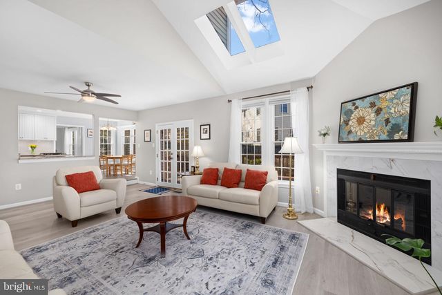 9451 LAPSTRAKE LN, Burke, VA 22015