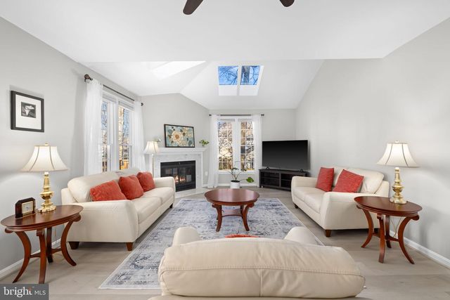 9451 LAPSTRAKE LN, Burke, VA 22015