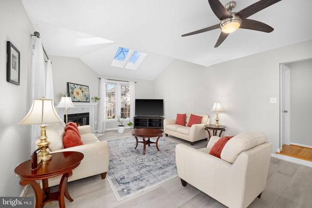 9451 LAPSTRAKE LN, Burke, VA 22015