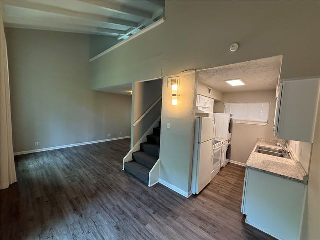 5301 Lovell Avenue 5303, Fort Worth, TX 76107