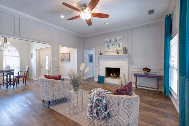 2024 Carillon Lane, Carrollton, TX 75007