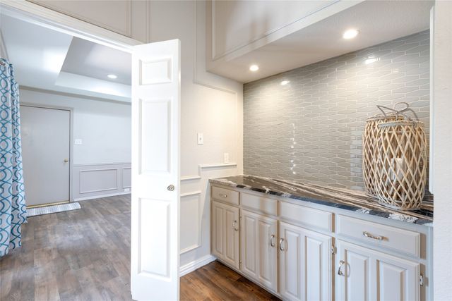 2024 Carillon Lane, Carrollton, TX 75007