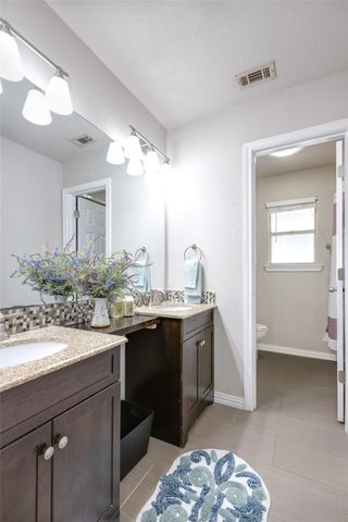 2024 Carillon Lane, Carrollton, TX 75007