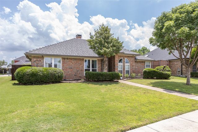 2024 Carillon Lane, Carrollton, TX 75007