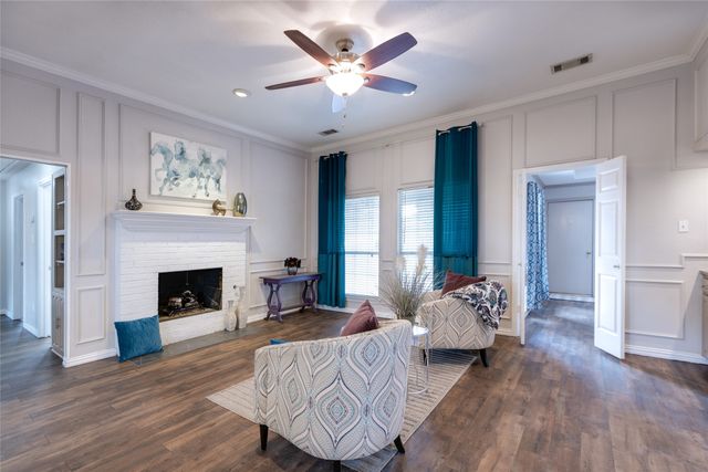 2024 Carillon Lane, Carrollton, TX 75007