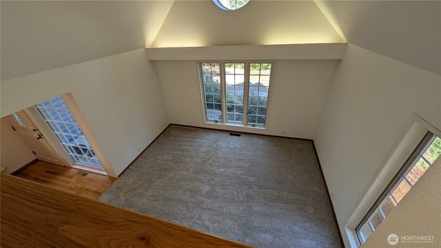 16827 41st Street E, Lake Tapps, WA 98391