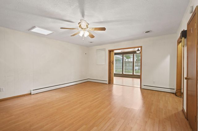 1668 S Sieger Drive, Springfield, MO 65804