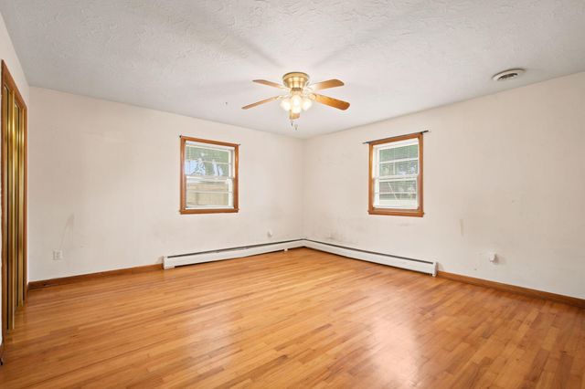 1668 S Sieger Drive, Springfield, MO 65804