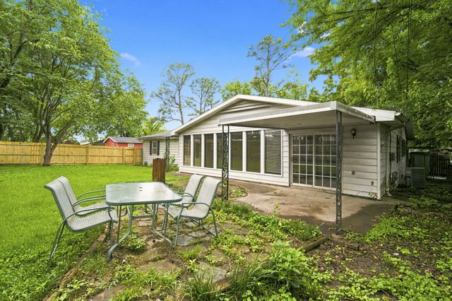 1668 S Sieger Drive, Springfield, MO 65804