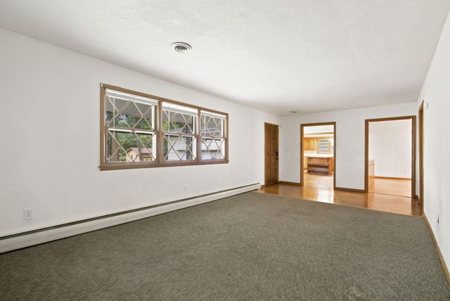 1668 S Sieger Drive, Springfield, MO 65804
