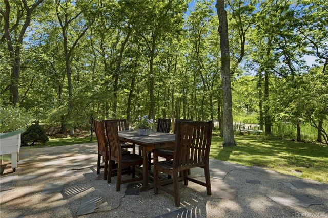 44 Georgica Close Road, East Hampton, NY 11937