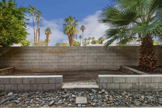 43240 Virginia Avenue, Palm Desert, CA 92211