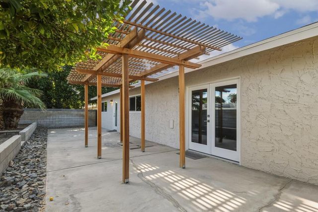 43240 Virginia Avenue, Palm Desert, CA 92211