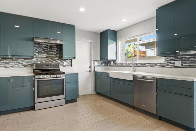 43240 Virginia Avenue, Palm Desert, CA 92211