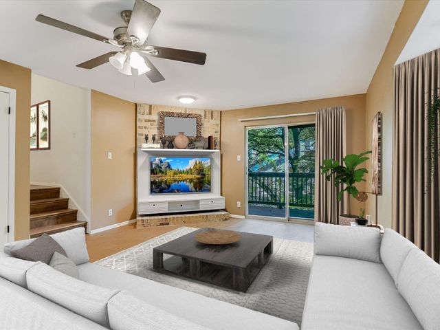 1704 Waterloo TRL B, Austin, TX 78704