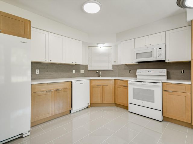 1704 Waterloo TRL B, Austin, TX 78704