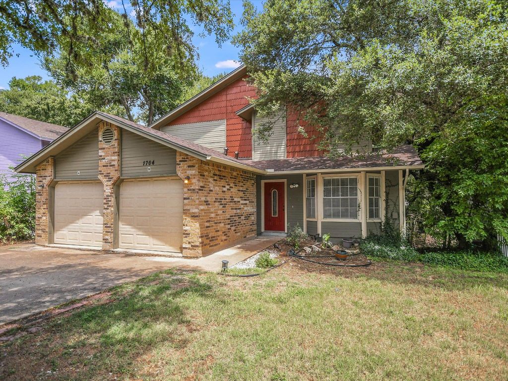 1704 Waterloo TRL B, Austin, TX 78704