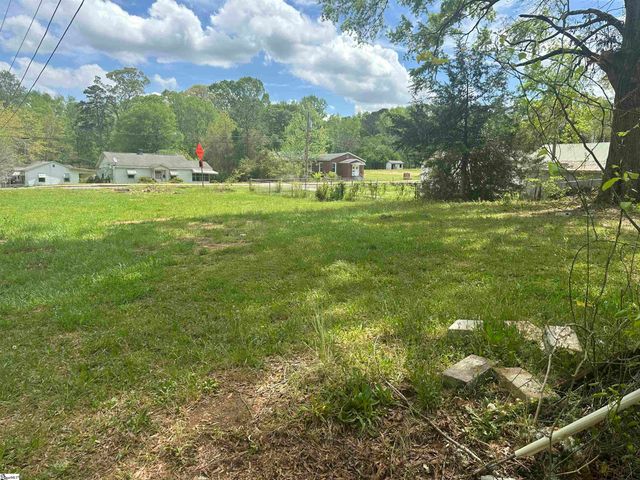 101 W Bluford Street, Clinton, SC 29325