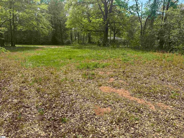 101 W Bluford Street, Clinton, SC 29325