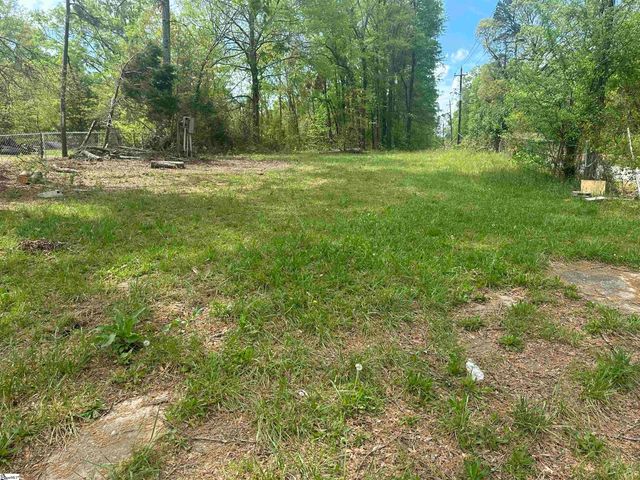 101 W Bluford Street, Clinton, SC 29325