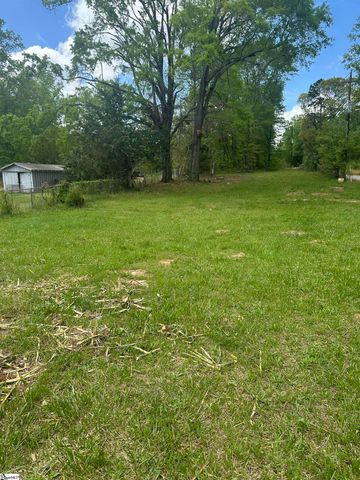 101 W Bluford Street, Clinton, SC 29325