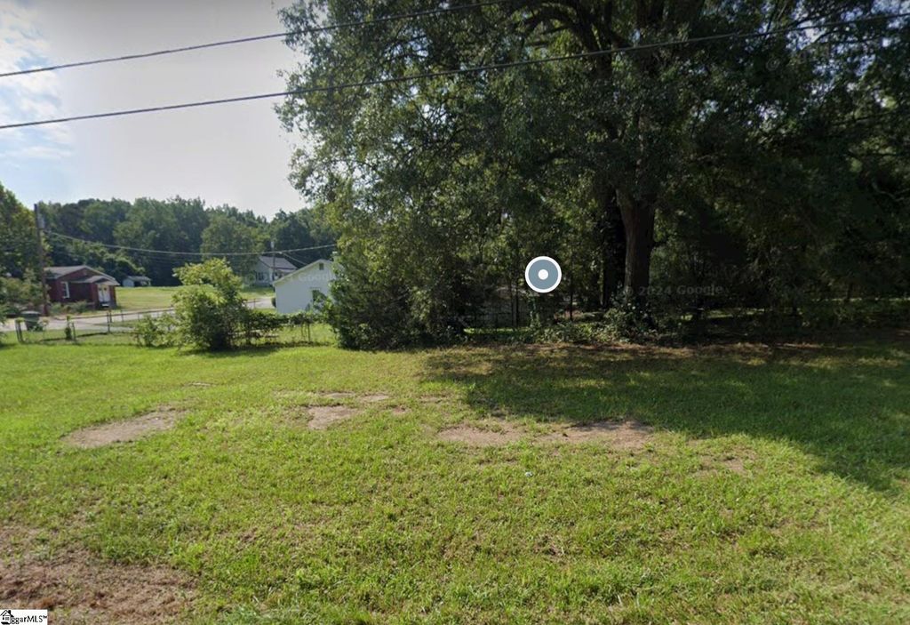 101 W Bluford Street, Clinton, SC 29325