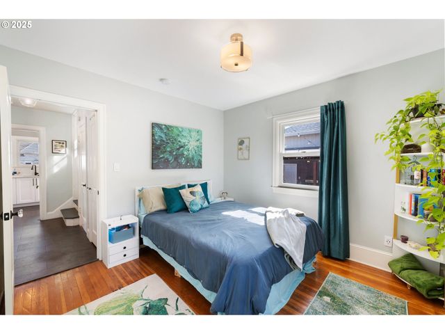 3710 Se 86TH Ave, Portland, OR 97266