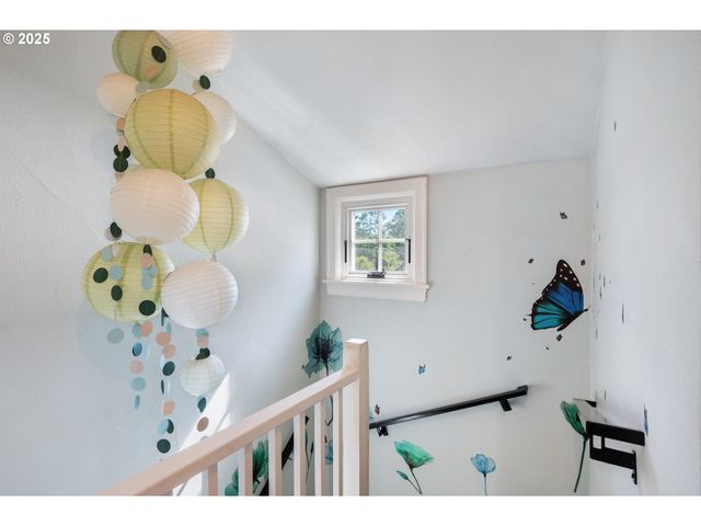 3710 Se 86TH Ave, Portland, OR 97266