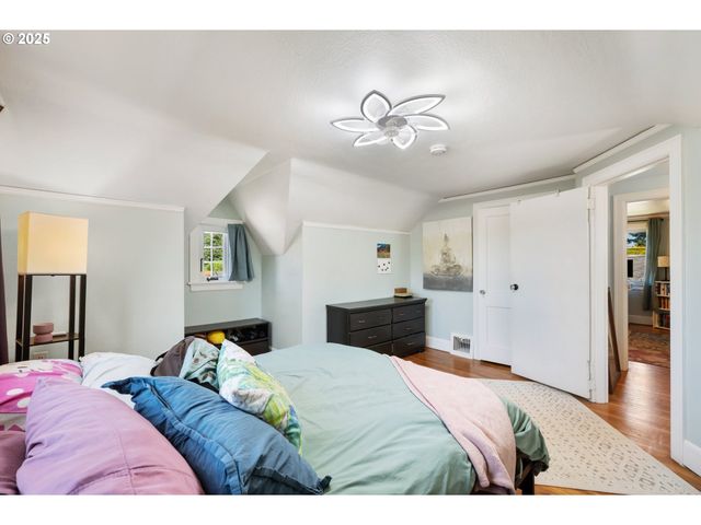 3710 Se 86TH Ave, Portland, OR 97266