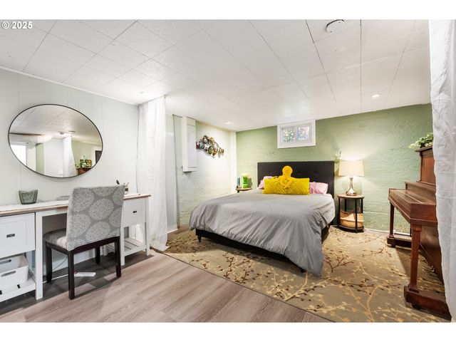 3710 Se 86TH Ave, Portland, OR 97266