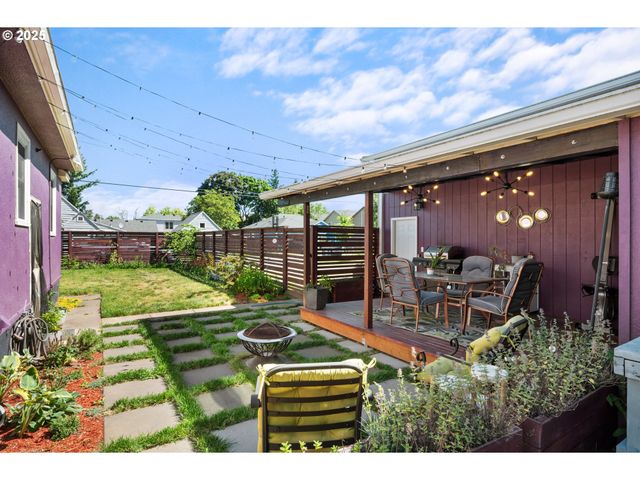 3710 Se 86TH Ave, Portland, OR 97266