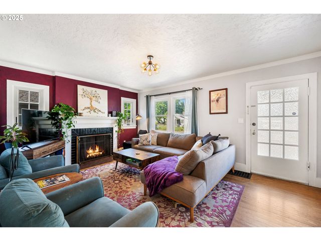 3710 Se 86TH Ave, Portland, OR 97266