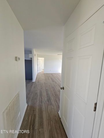 100 Steven Lane, Harriman, TN 37748