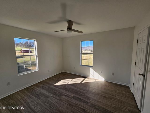 100 Steven Lane, Harriman, TN 37748