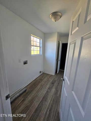 100 Steven Lane, Harriman, TN 37748