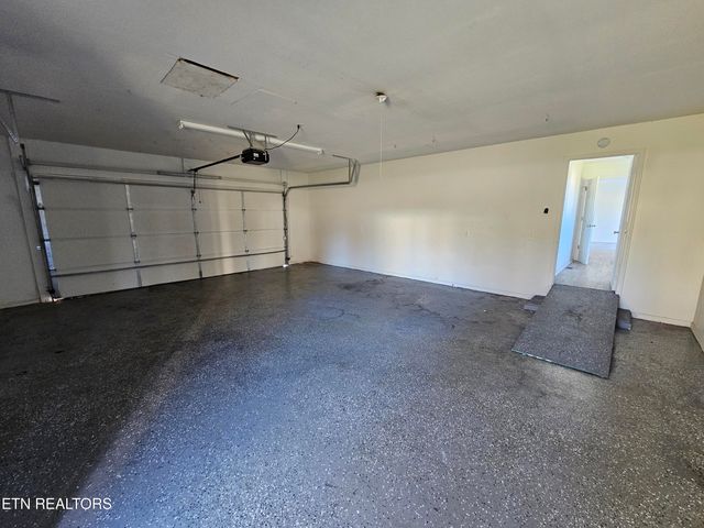 100 Steven Lane, Harriman, TN 37748