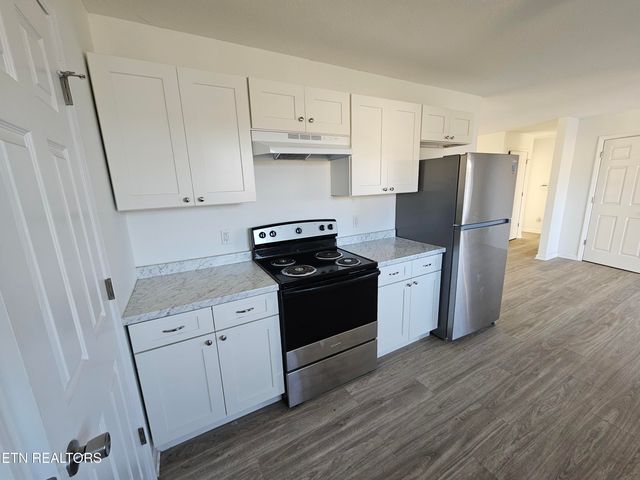 100 Steven Lane, Harriman, TN 37748