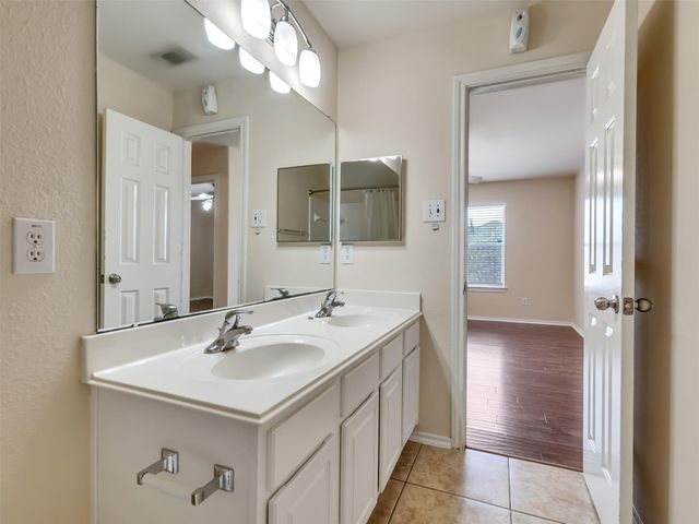 4203 Keystone Trail, Pearland, TX 77584