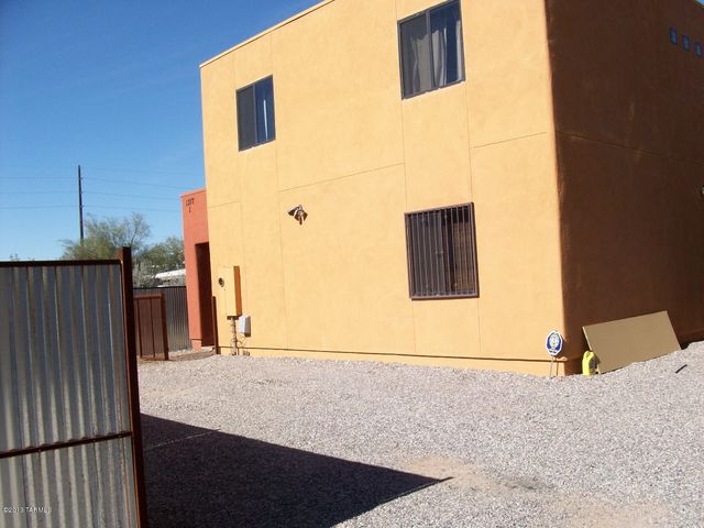 1317 E Hedrick Drive, Tucson, AZ 85719